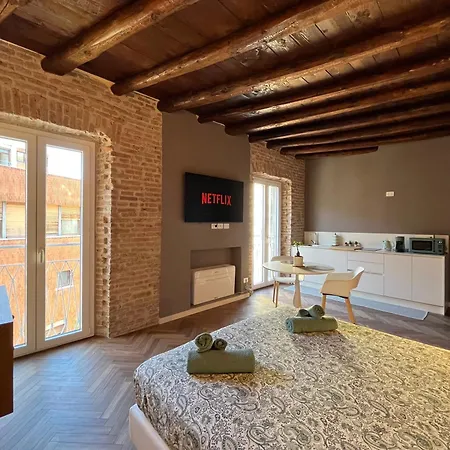 Center - 5 Min From Station Apartamento *