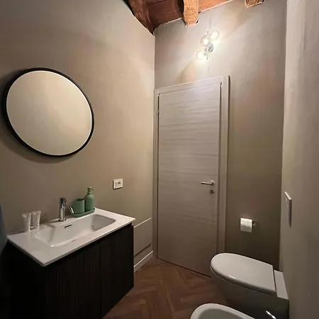 Center - 5 Min From Station *