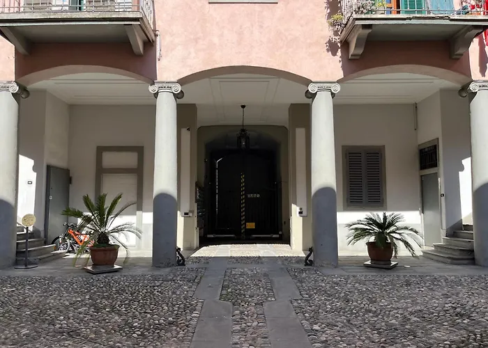 Center - 5 Min From Station *